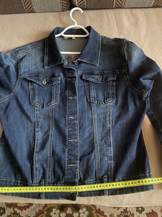 Продам нову джинсову куртку