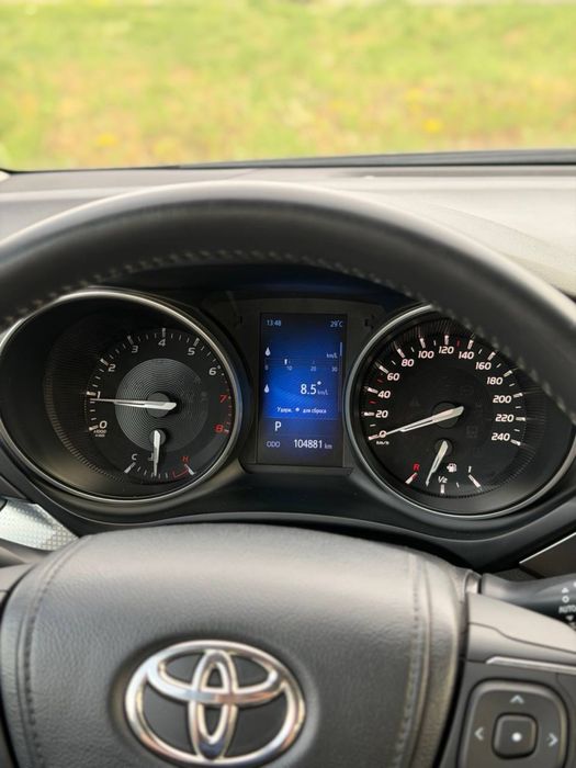 Toyota Avensis 2016