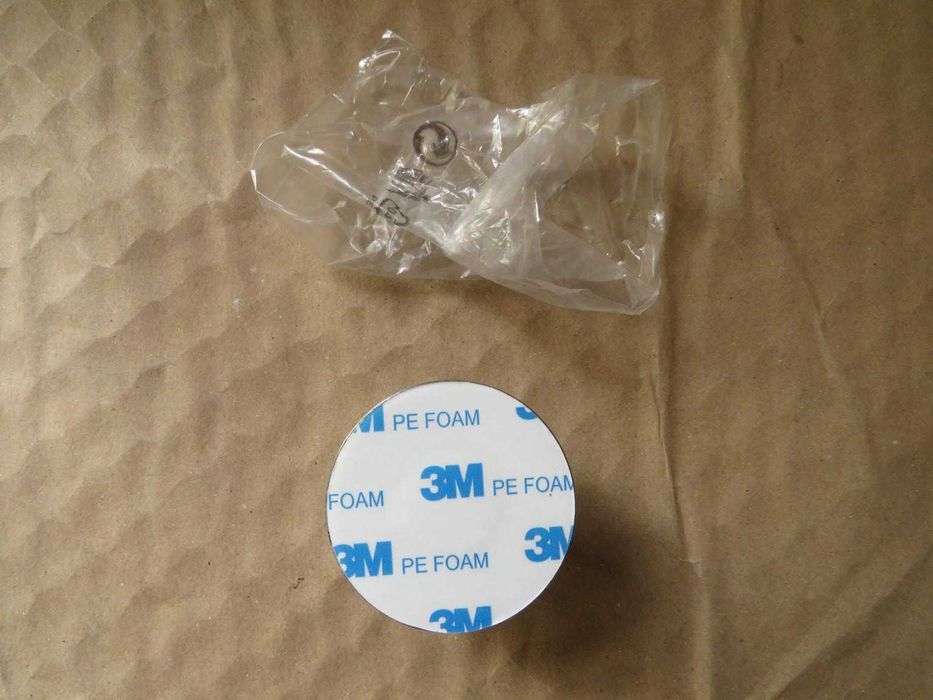 Ganchos (4) em aço inoxidável com autocolante (sem ter furar). NOVOS