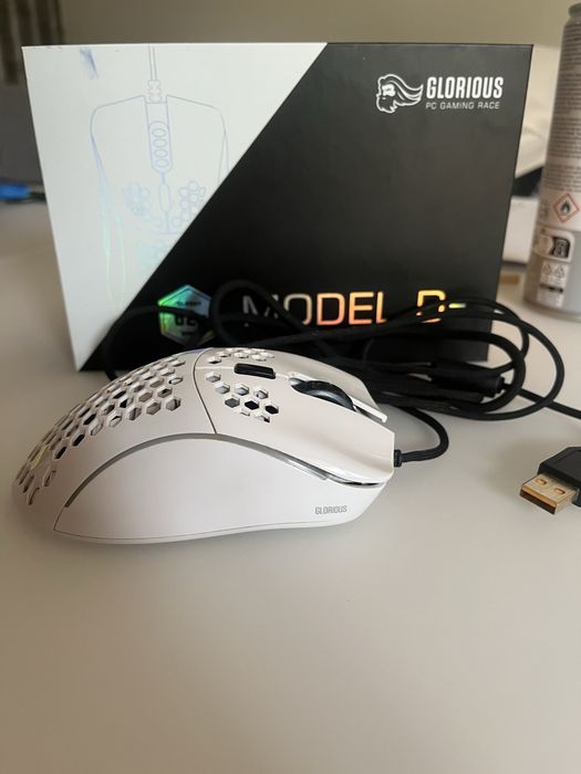 Myszka glorious model D-