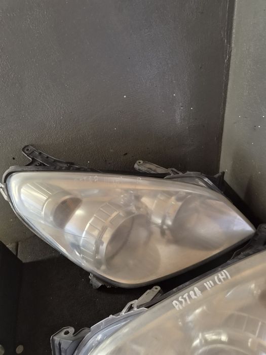 Lampa lampy przód opel astra h cena za obie lampa lewa prawa