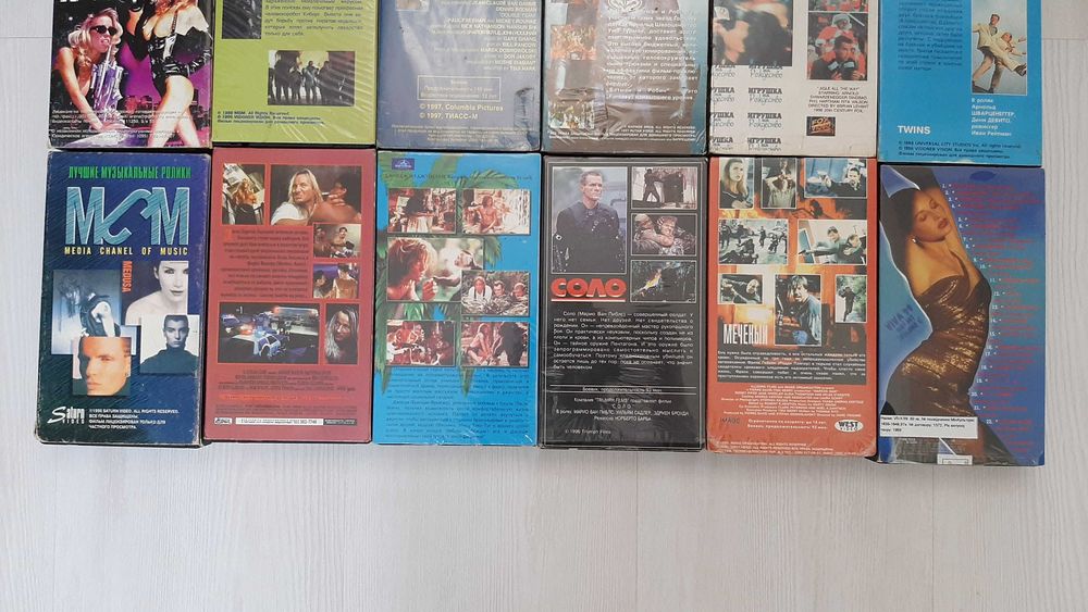 Видеокассеты из 90 х фильмы музыка клипы: 475 грн. - CD / DVD