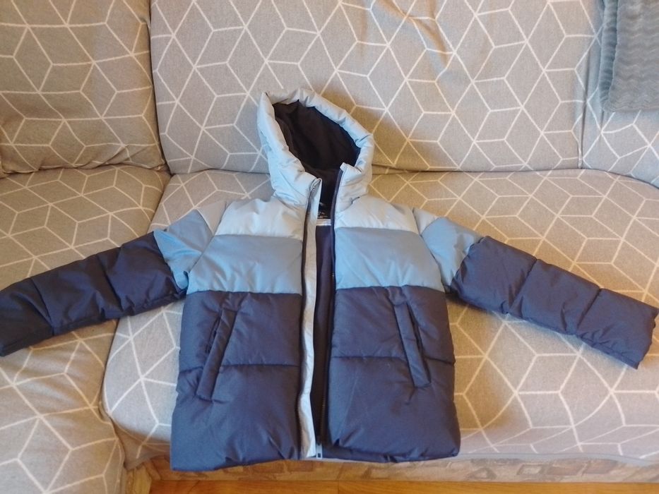 Продам куртку зимову для хлопчика 8-10 років