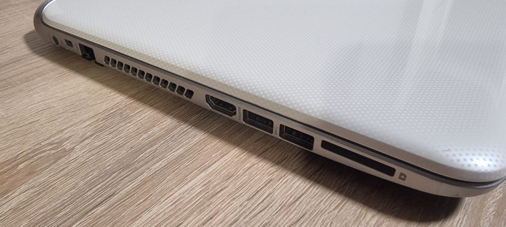 Ноутбук  ігровий 12Гб SSD240Гб+сумка!