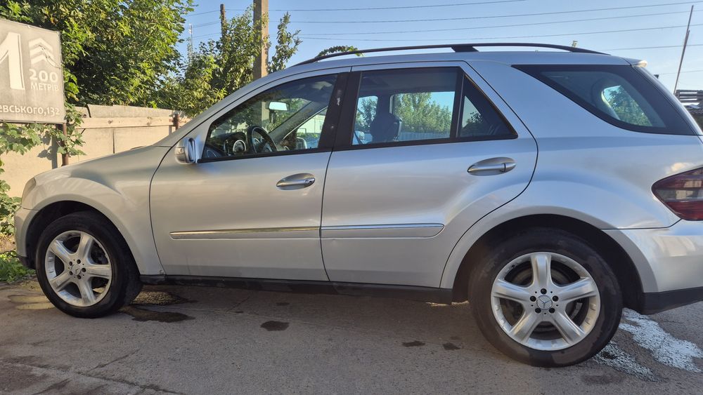 Продам авто Mersedes Benz ML320