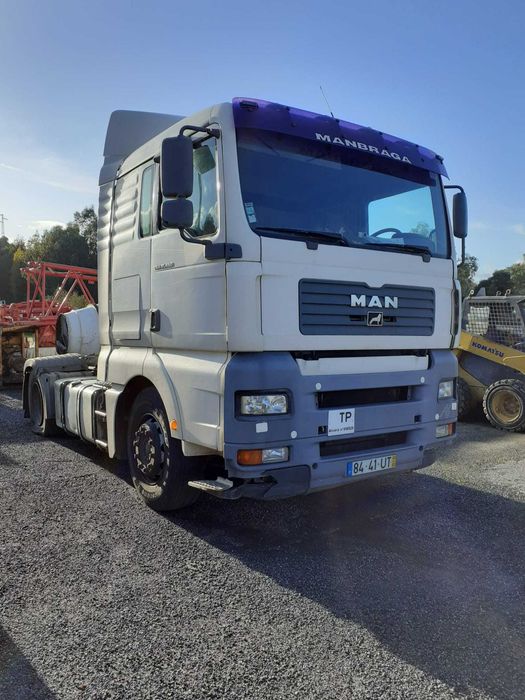 Trator de Camião 4x2 MAN 18.463 FLT36  (84-41-UT) – avaria de motor