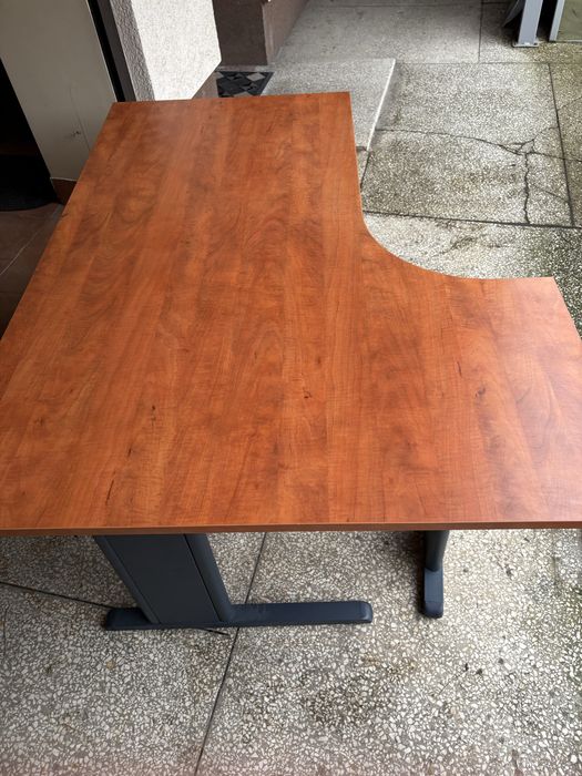 Piękne biurko do pracy