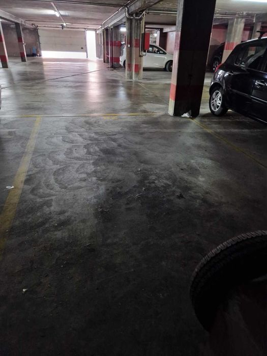 Aluga-se Lugar de Garagem - Porto