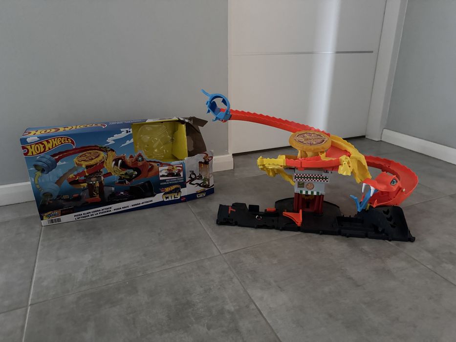 HotWheels - Pizza slam Cobra Attack