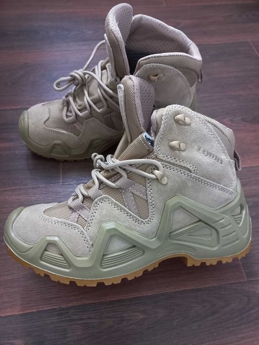 Продам берці LOWA