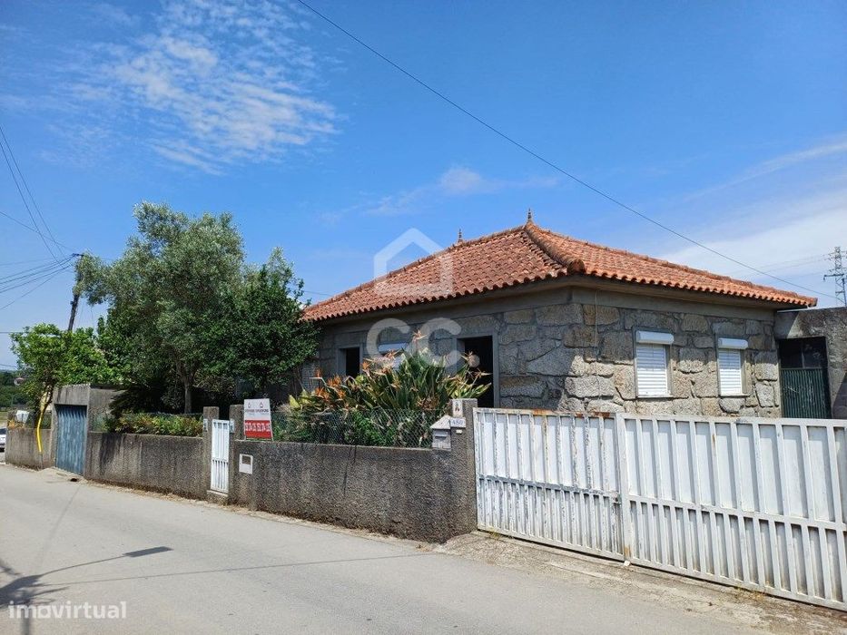 Moradia T3 Térrea em Brufe - Excelente Oportunidade de Investimento!