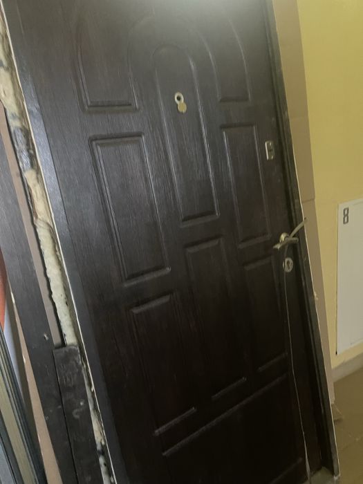 Продам вхідні двері