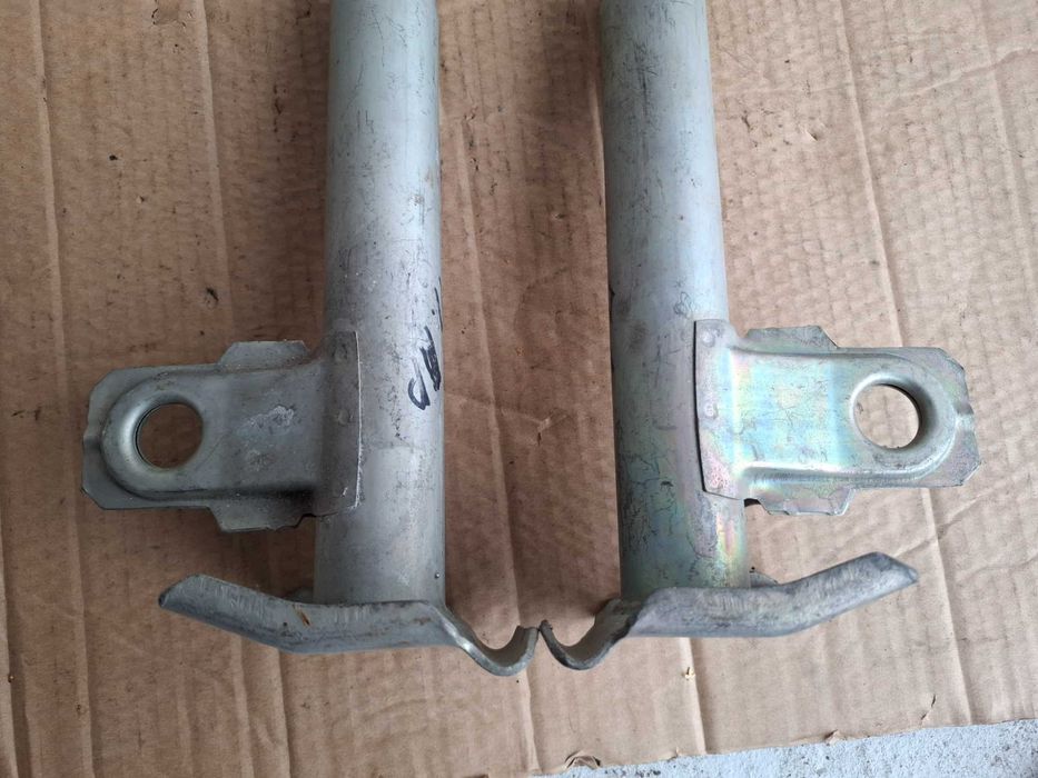 Ваз2104  2105 2107 кронштейн бампера