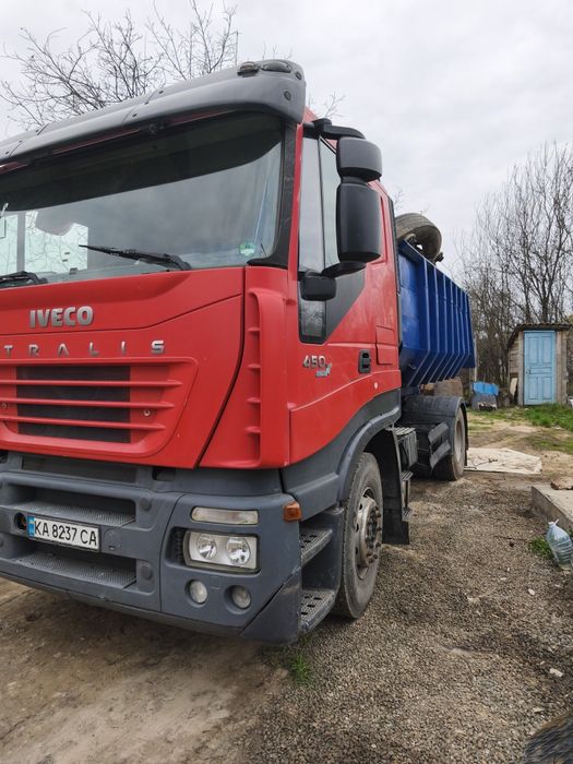 Самоскид івеко страліс