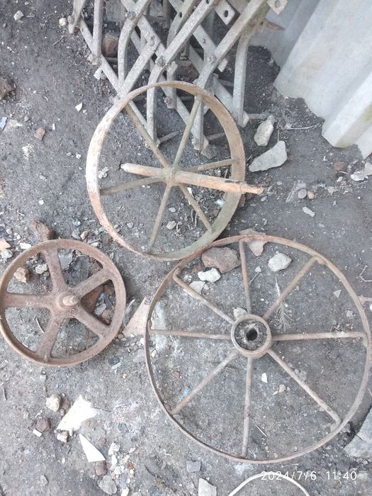 Колеса для тачки металеві