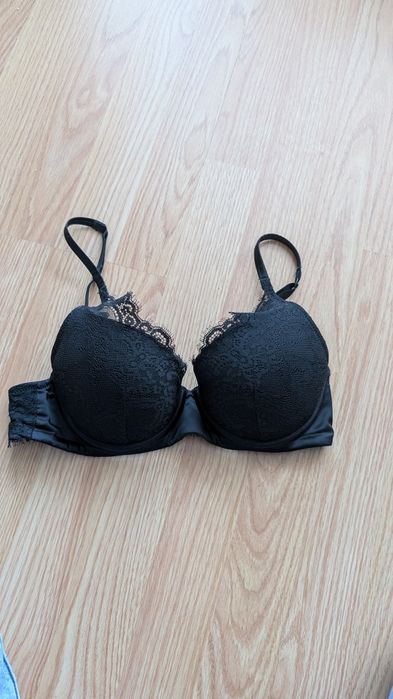 Esotiq, rozmiar 70C, stanik, czarny biustonosz