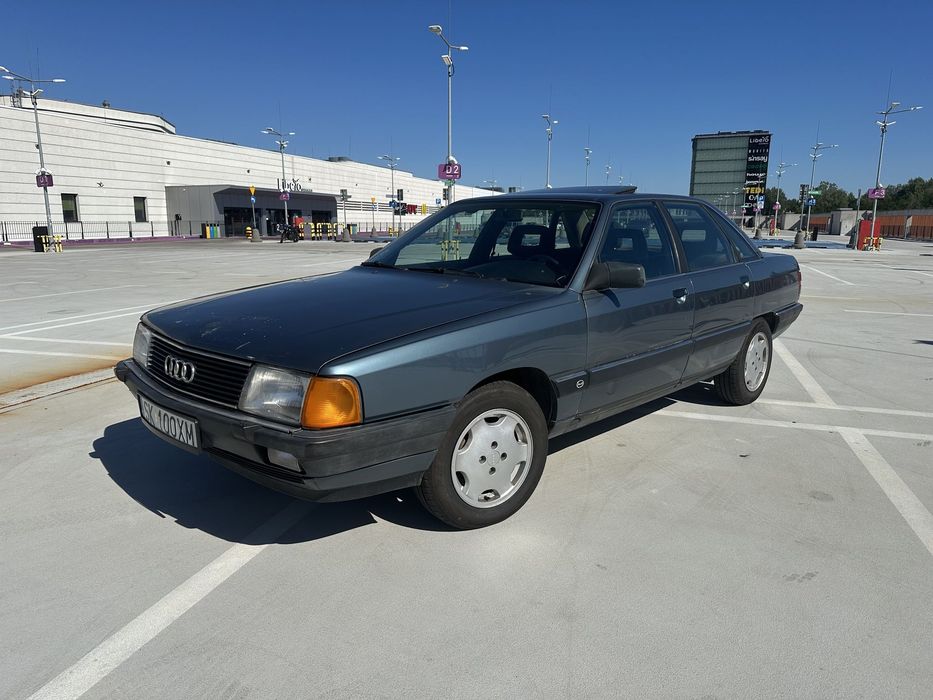 Audi 100