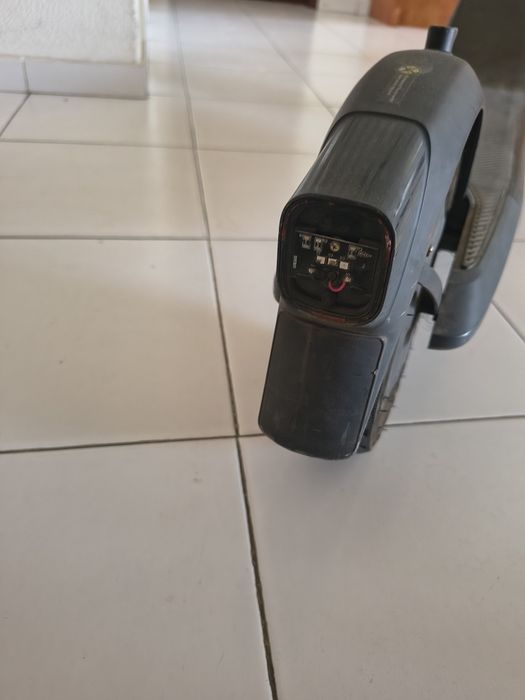 Segway Ninebot E2 Pro — Avariada (Para peças ou reparação)