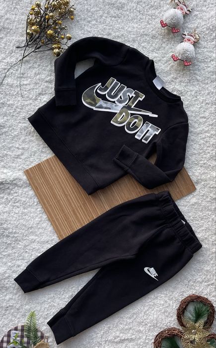 Дитячий спортивний костюм від Nike 98 см