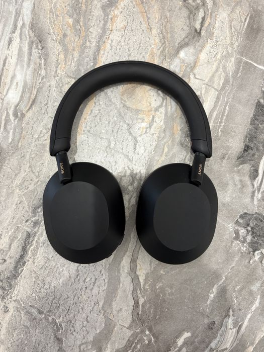 Słuchawki nauszne Sony WH-1000X5M