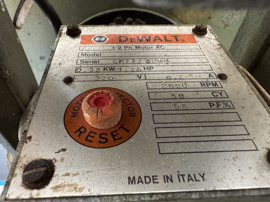 Piła radialna DeWalt DW 110