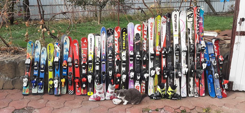 Продам сноуборди уживані недорого.