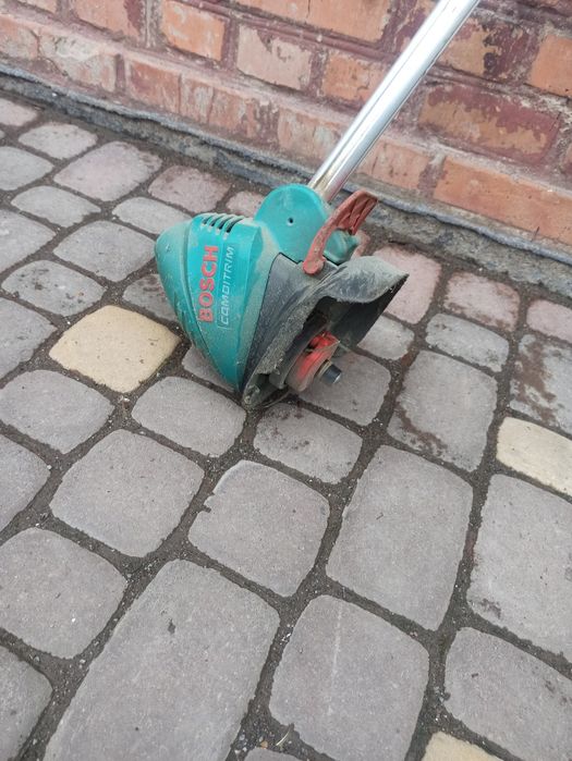 Продам електро трімер Бош