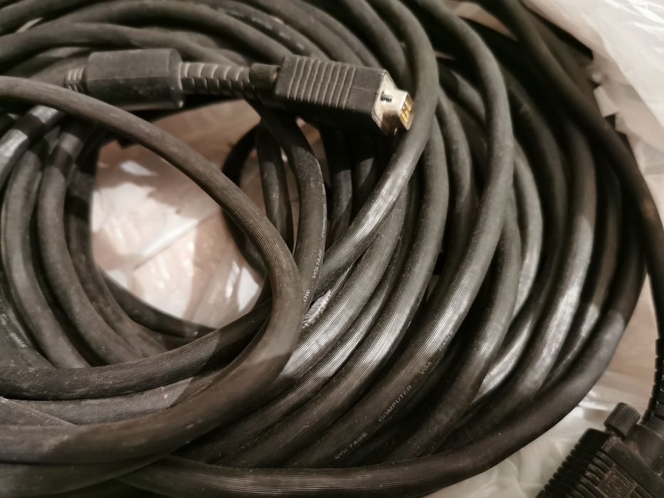 Kabel monitor komputer. Około 10 mb