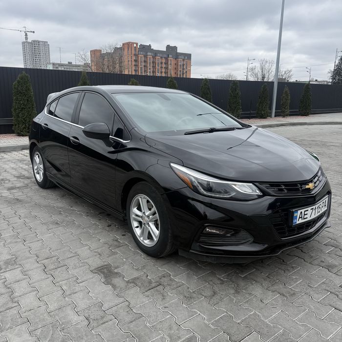 Автомобиль Шевроле Круз