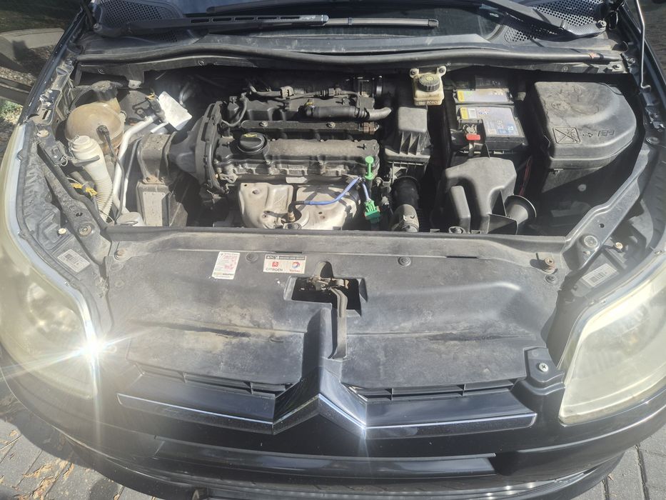 Citroen c4 cupe .