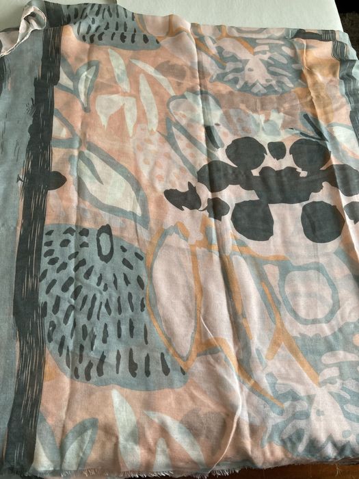 Echarpe damasco e cinza