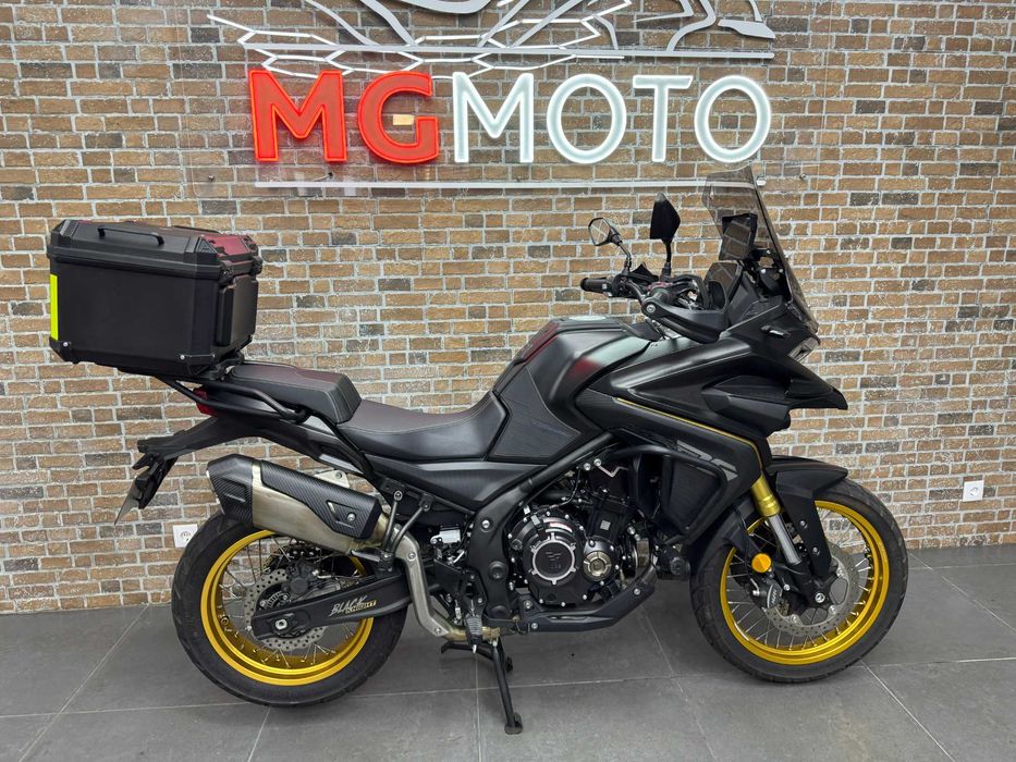 Voge 525 DSX Black Knight 10 mil Kms JAN 25
