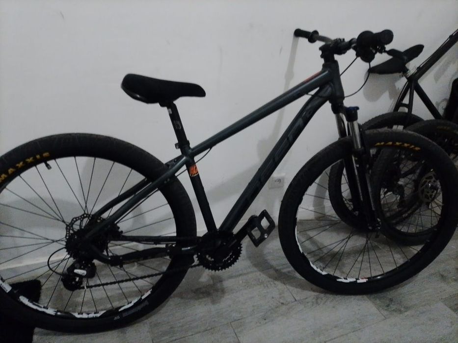 Bike flame 29 stunt/VENDO O TROCO, PHONE, PS5,TROTINETE,
