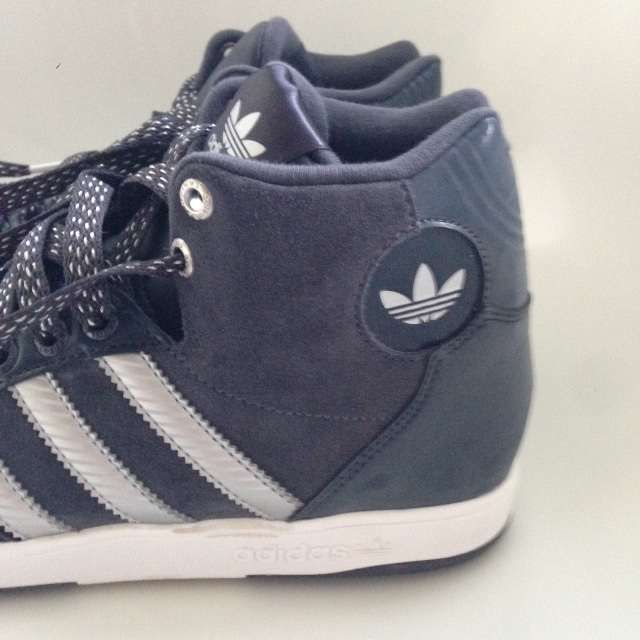 Ténis Adidas, como novos (usados apenas 1 vez)