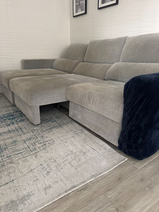 Sofá com Chaise Long