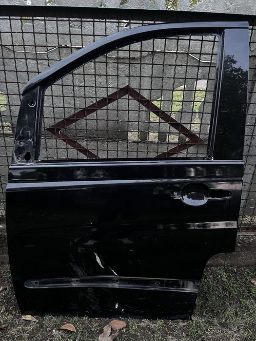Двері mercedes 116 vito