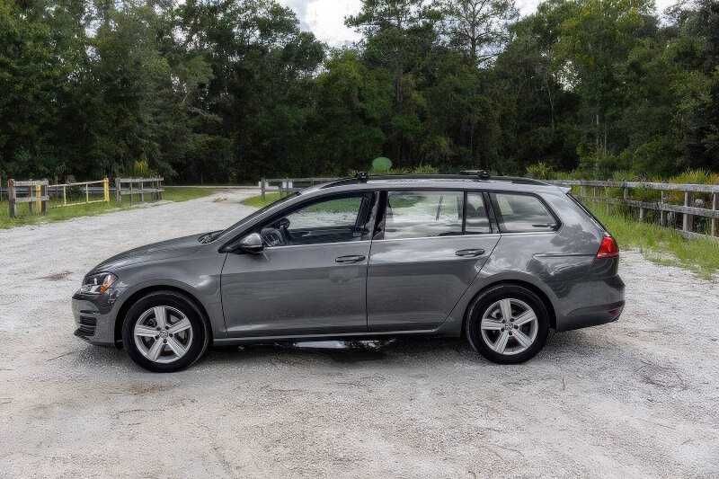2015 Volkswagen Golf SportWagen TDI S