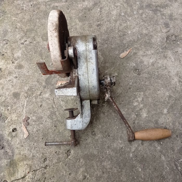 Точилка  ручная.