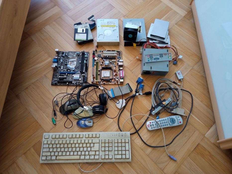 Retro PC części różne cena za wszystko