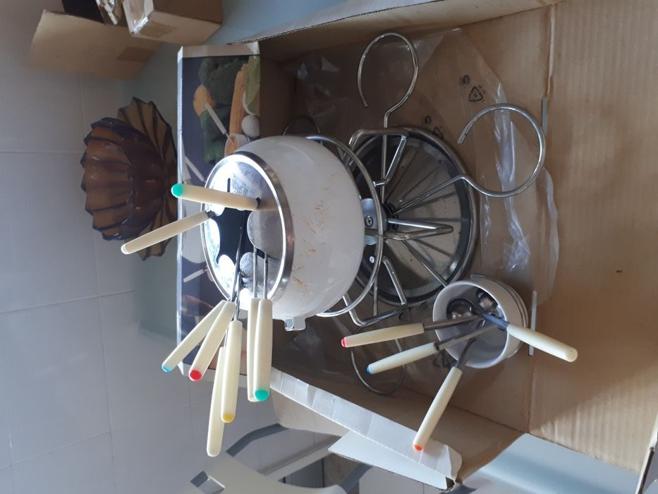 conjunto de fondue para 6 pessoas nunca usado