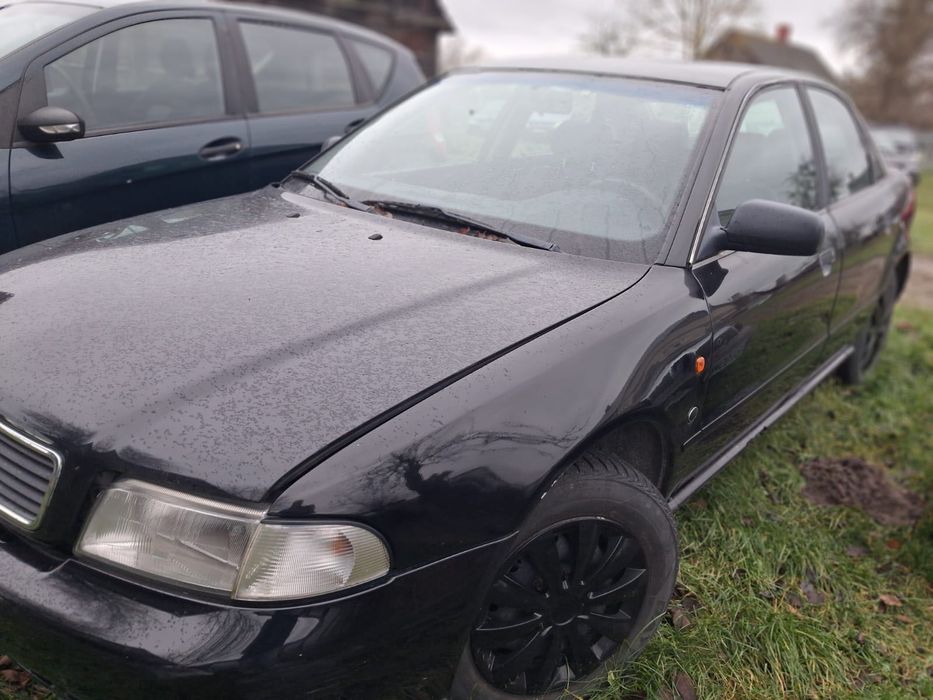 Audi A4 2 l benzyna 1996