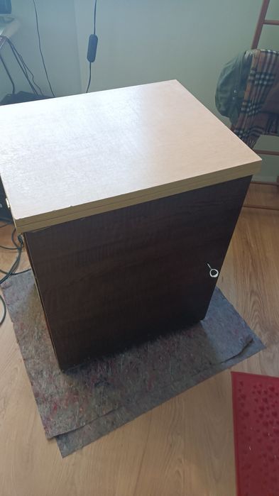 Maszyna do szycia zabudowana