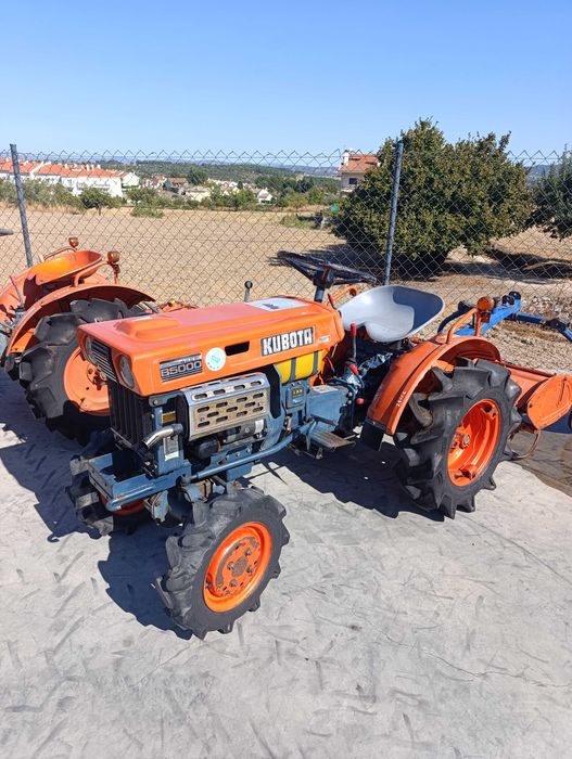 Kubota B5000, 4x4, com frese