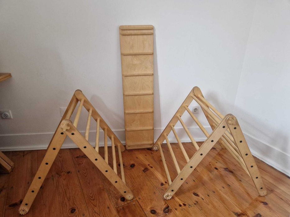 Triângulo Pikler Duplo com Rampa, Versátil, Seguro e de Alta Qualidade