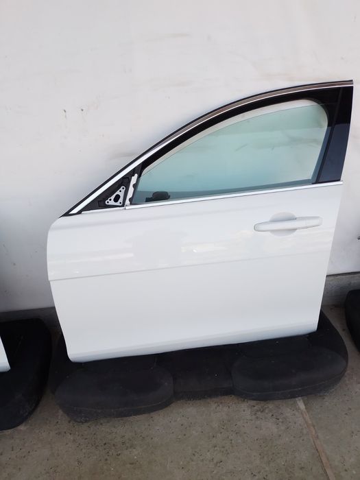 Двері передні ліві Toyota Camry 70 2017-2023