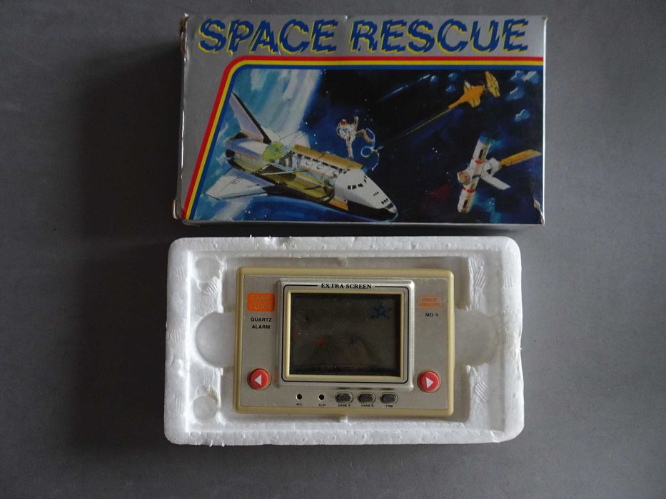Consola Space Rescue na caixa