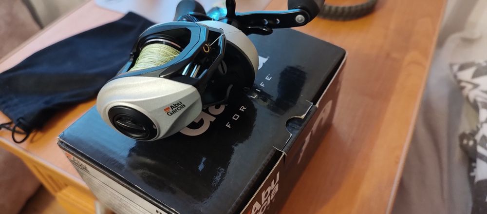 Abu Garcia Revo STX, multiplikator, casting