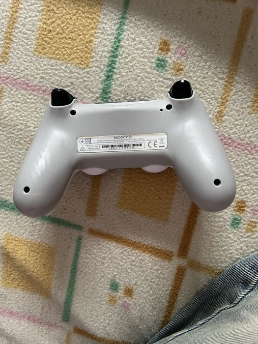 Comando PS4 branco