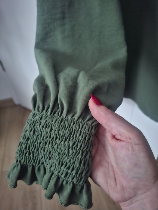 Zielona elegancka bluzka