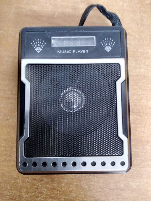 Радиоприемник Atlanfa AT-9133.под ремонт.